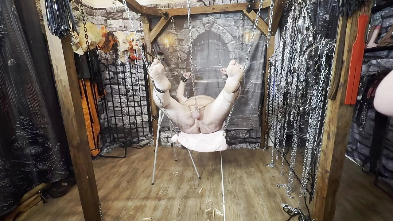 Parte 6: punição da CBT de Booboo com Domina Satana.