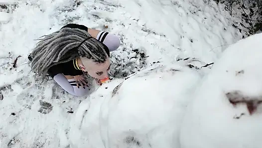 Kardan Adam'ı sikiyorum!