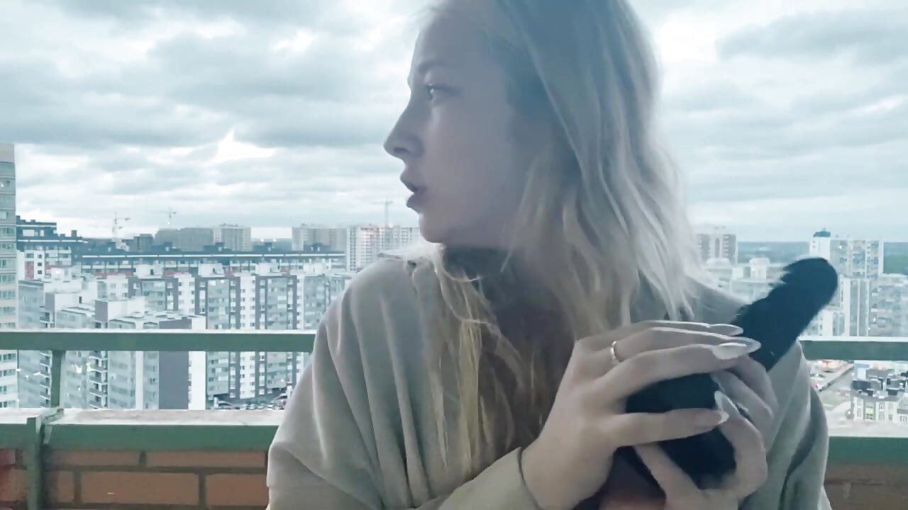 ใช้มือที่ทางเข้า