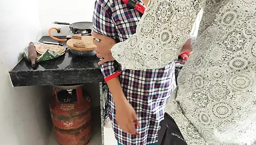 Video seks gadis desa india pertama kali sempitnya dientot habis-habisan