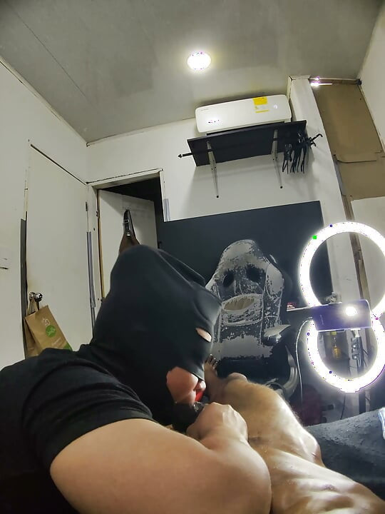 Throat Champ Black Mask 3