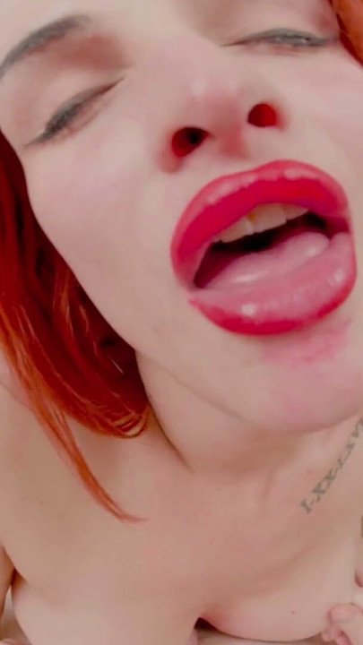 GROOBYVR - SAVANNAH BLU SUCKS COCK AND GETS HER ASS FUCKED IN POV | Clip 1