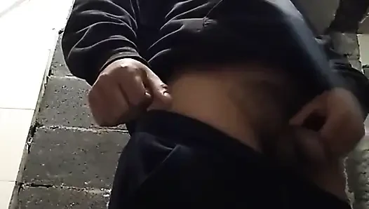 Gel beni tamamen soyun seni benimle kıyafetlerini çıkarmaya davet ediyorum...