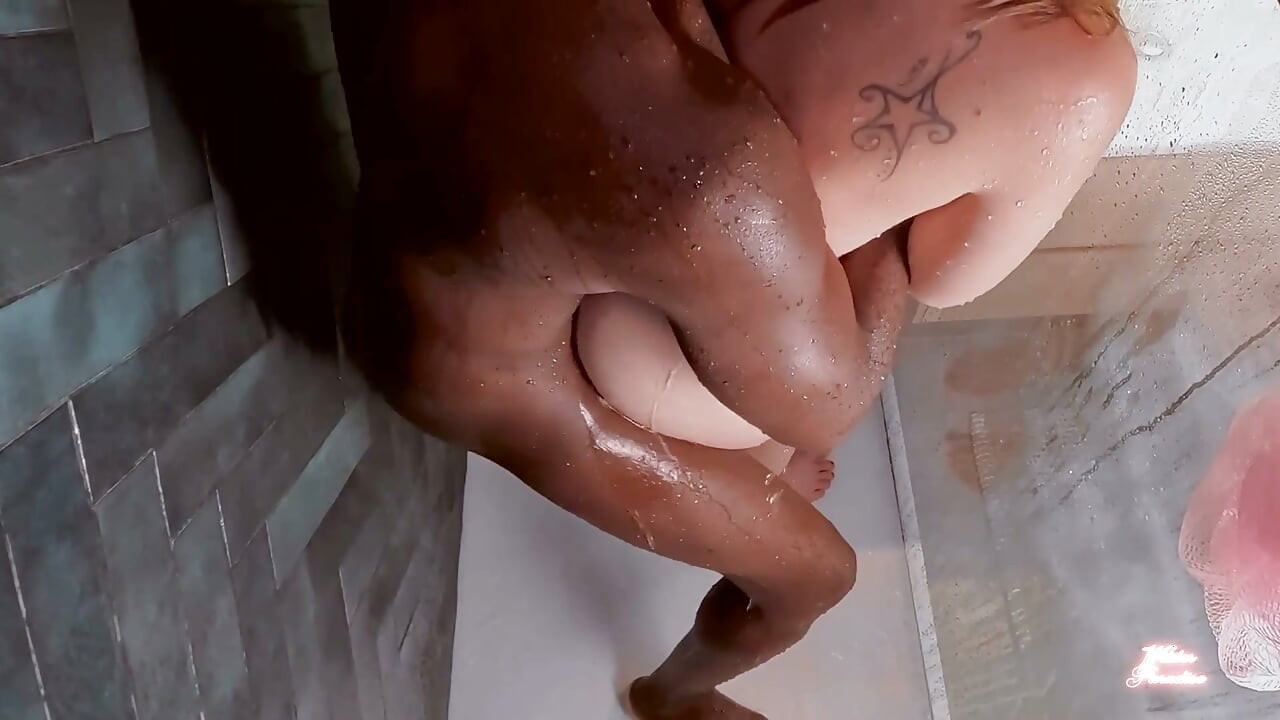 BBC Bull Swinger Fucks Me in the Shower and Explodes in My Mouth