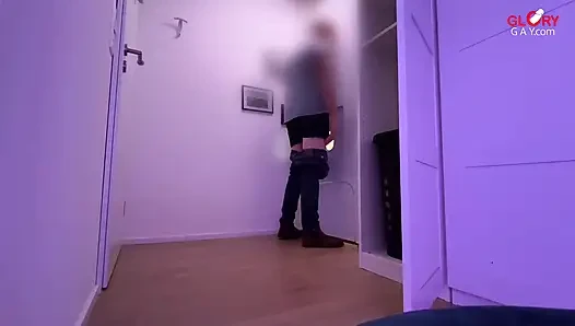 Gloryhole-greed: Kalın bir dayak ağzımda 3 kez patlıyor - ama son damla her şeyi değiştiriyor
