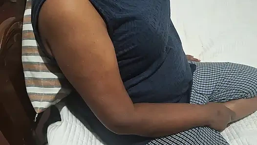 Gara-gara lagi bugil, ibu tiri nakal ini habis-habisan sampai matanya merem melek