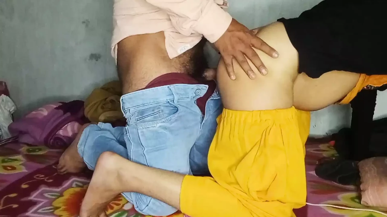 Village girl's video goes viral Hindi video