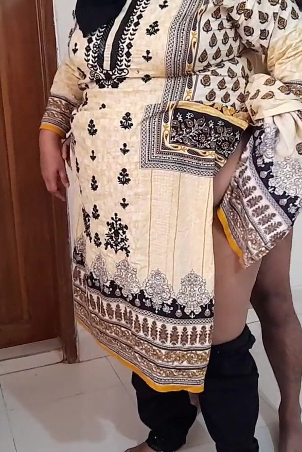 Hot Muslim Arab Maid Fucked by Owner