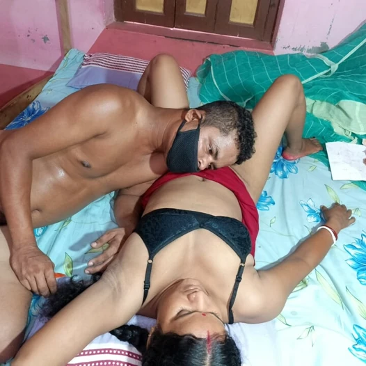 Desi fickt
