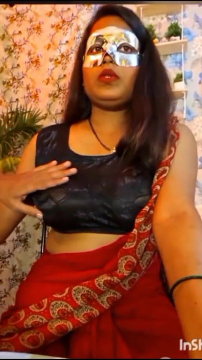 Thrilling moment from "Padosan bhabhi ki chudayi"