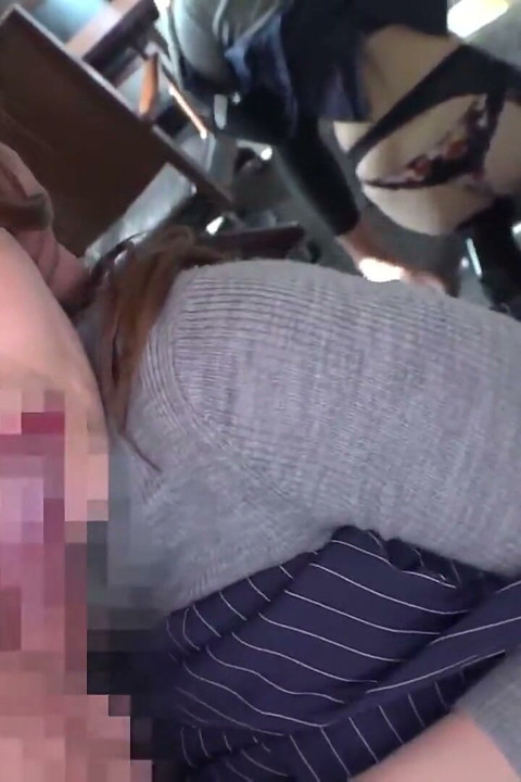 Hingabe zu unschuldiger schönheit entdeckt ihre wilde seite in leidenschaftlich einem verbotenen sex
