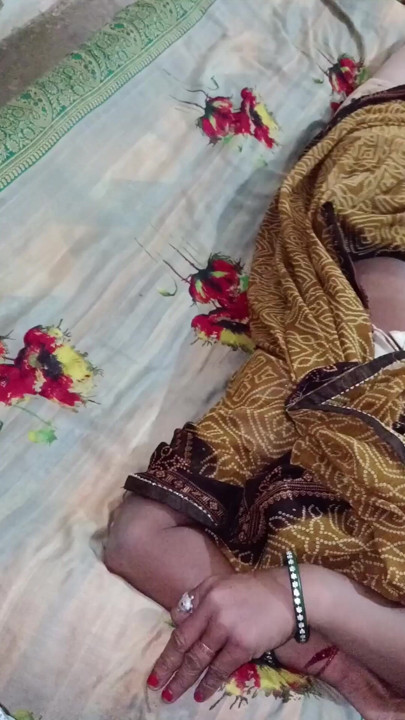 House wife fun with boyfriend Rs 500 wali maid | Clip 1