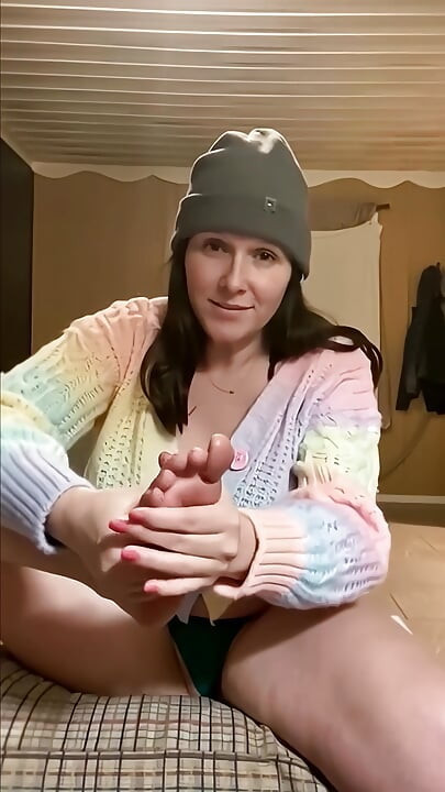I massaged and rubbed my feet wearing sweaters for my 66f lesbian foot fetish mistress