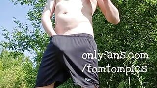 Tomtompics naked outdoors