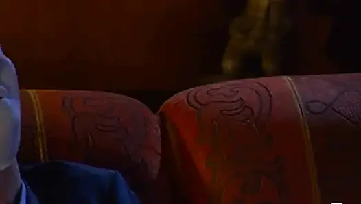 Cewek nakal ini dientot sama 2 kontol sekalian