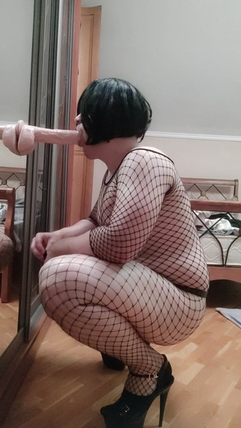 Russian sissy crossdresser blowjob dildo training