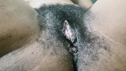 Memek gila amatir yang sangat panas memberikan energi sensual yang tak tertahankan, kecantikan alami