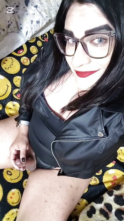 Shemale Ladyboy mặc đồ lót gợi cảm muốn được địt
