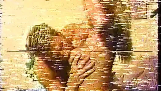 Toket besar seksi yang indah menyukai penis