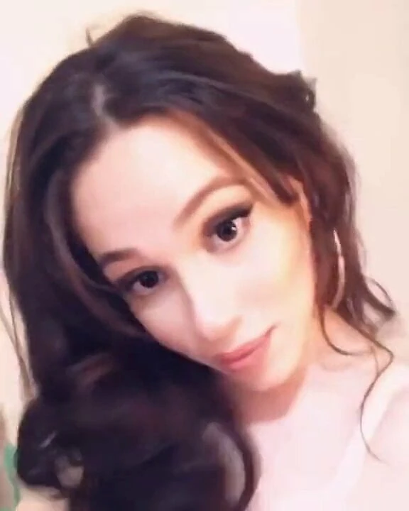 Ts Esmee dancing