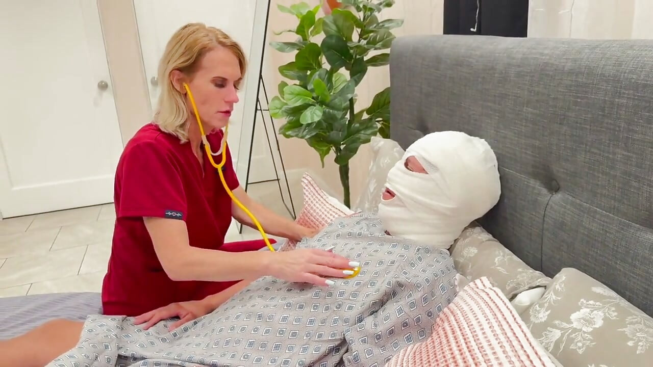 Trans Nurse Ria Bentley Fucks Sperm Sample Out of Patient