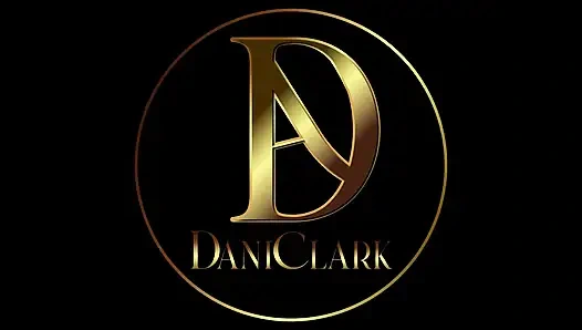 Pirang Cantik Disetubuhi Oleh Kontol Besar