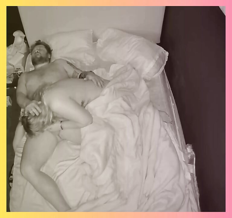 PUCHIS - SEXO ORAL Y ANAL LATINA MADURA OBTIENE SEXO ANA