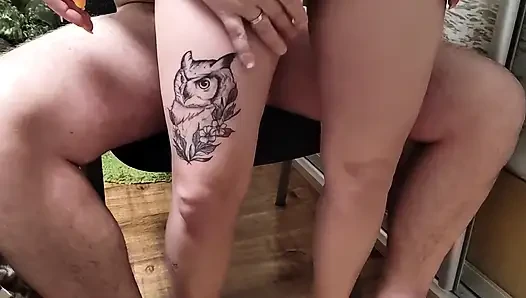 Emma suka banget dientot posisi cowgirl sampai memeknya dientot habis-habisan sampai dicrot di dalam