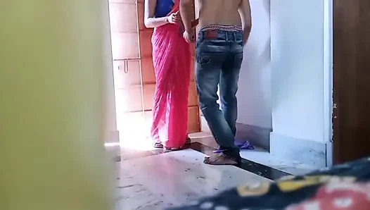 On the Day of Holi, I Changed the Color of the Pussy of the Neighbor Bhabhi with Color