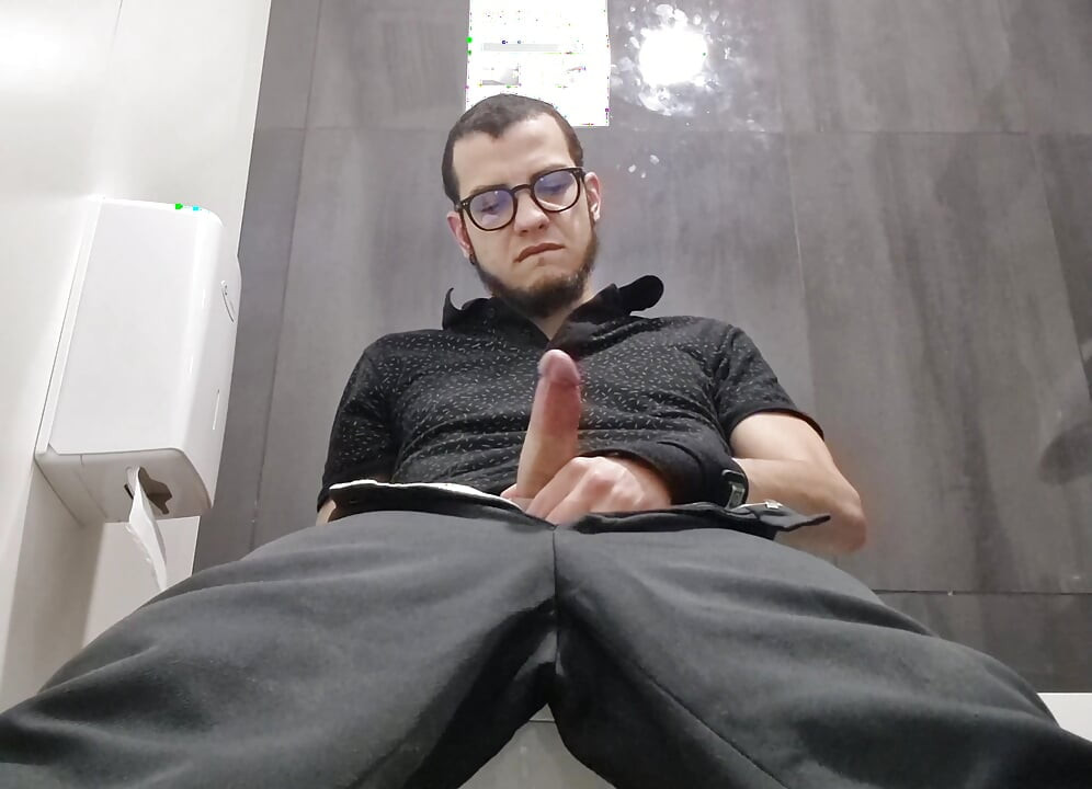 Pubblic banheiro solo cara masturbação