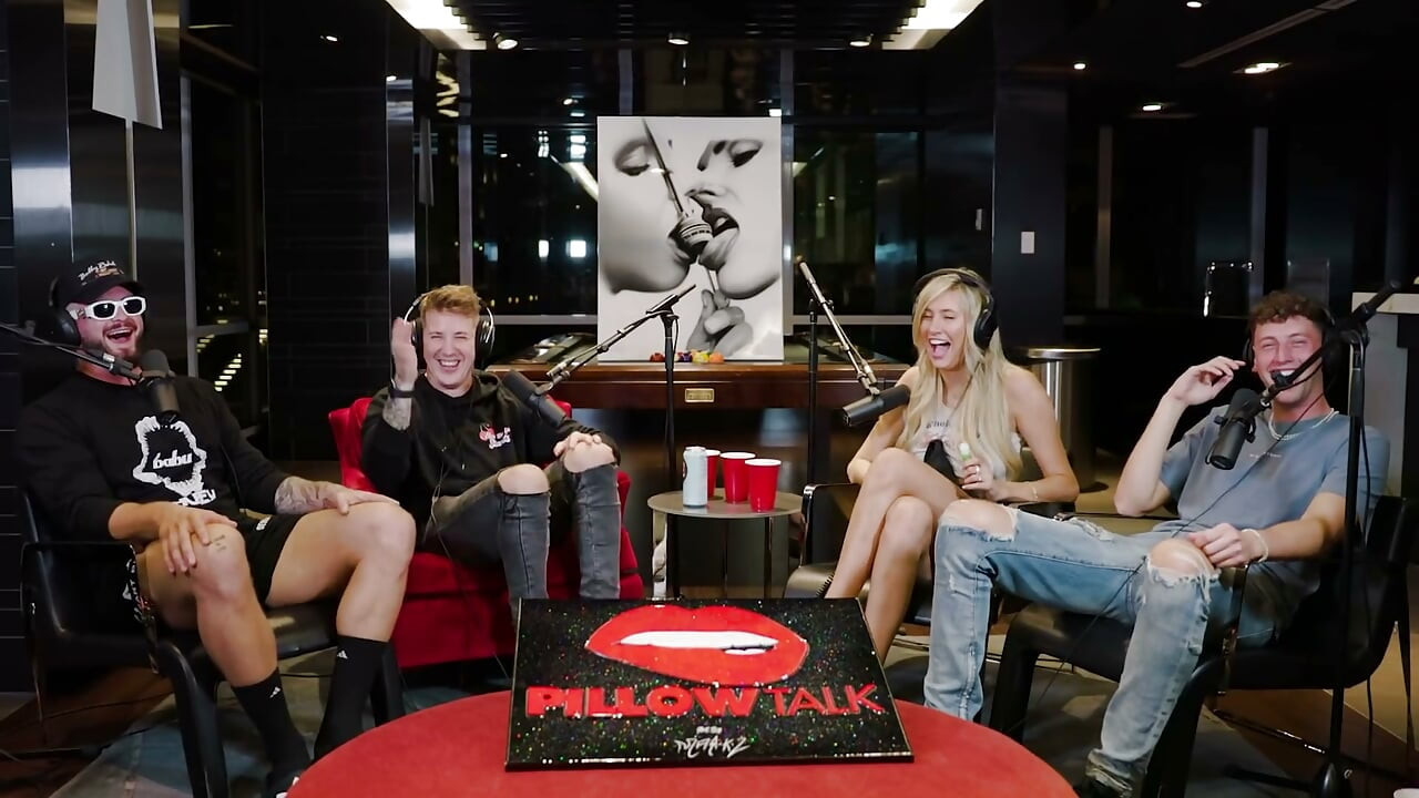 Întâlnire dublă cu Carly Lawrence și Joey Joy [discuție pernă]