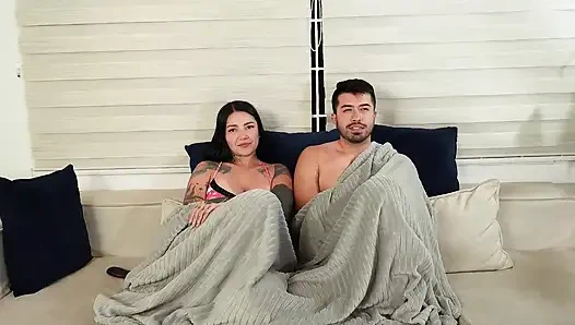 Kız Arkadaşımın Baldızımla Yatacak Olmasından Faydalanıyoruz