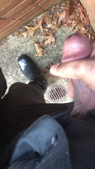 Outdoor cum shot
