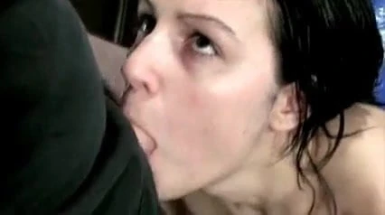 Eline from Quebec learning to deepthroat