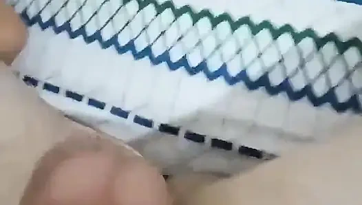 Aku selingkuh dari pacarku dengan si rambut cokelat yang ilahi 18 tahun