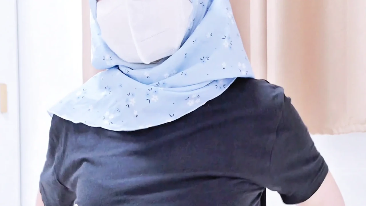 POV: Hijabi Girl Gym Booty Tease You Can’t Resist