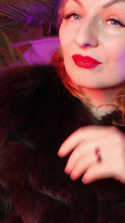 "Kürk sesleri ve ateşli dudaklar fetişi videosu - asmr rahatlatıcı ses" den mutlaka görülmeli an