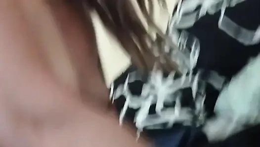 Erkek arkadaşına sinirlenen arkadaşıma götten zengin veriyorum