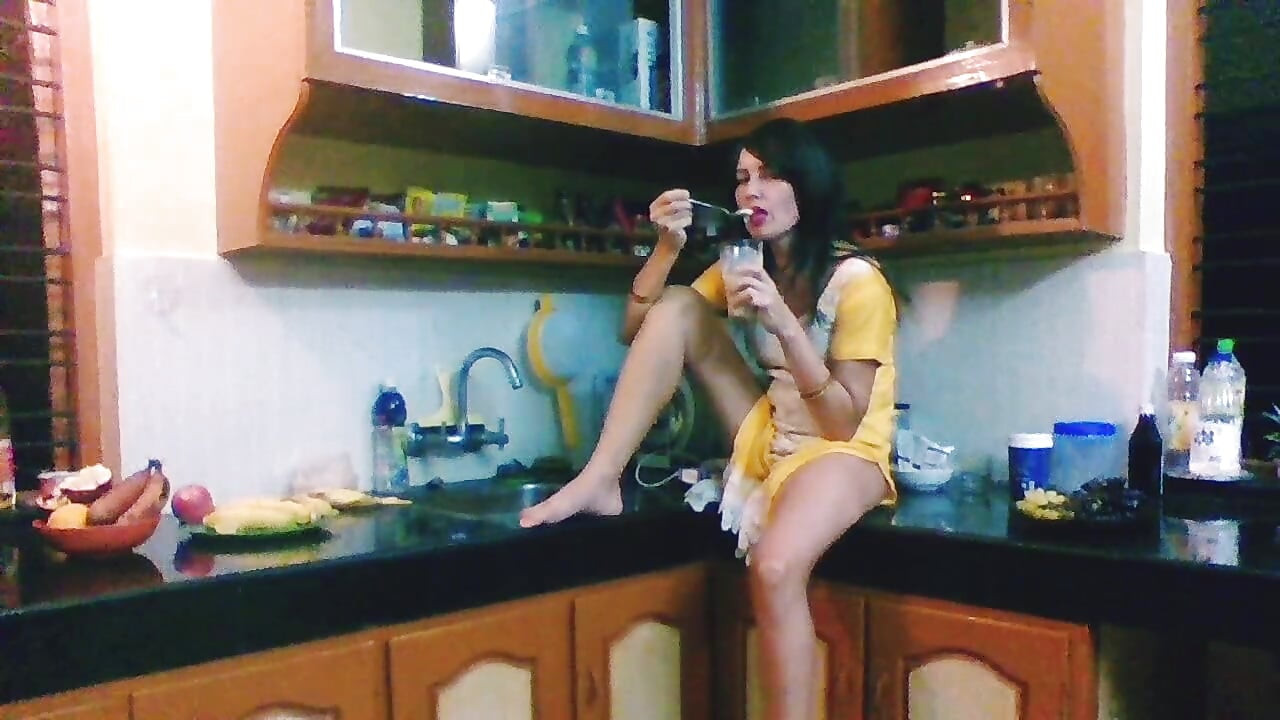 不滿足的妻子尋求快感
