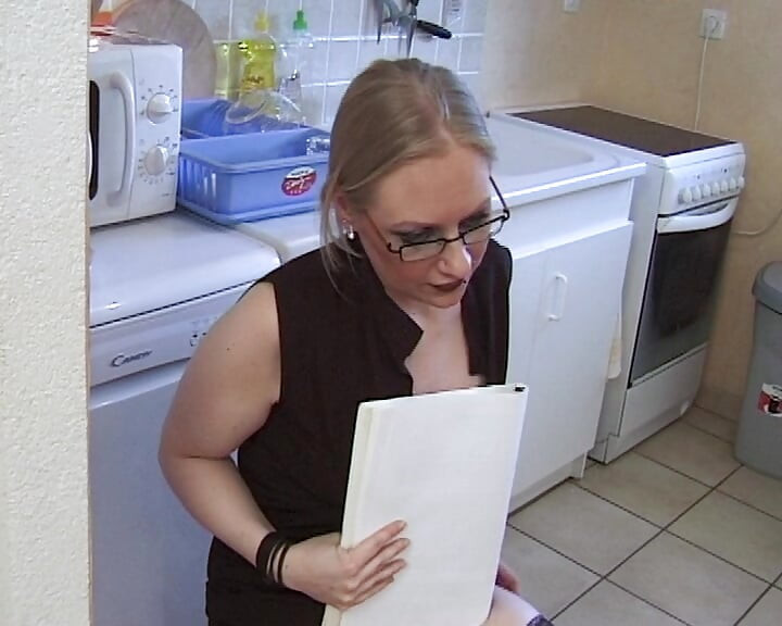 Hot French mom gets her asshole banger hard in the bakery
