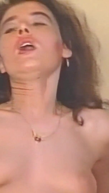 Detik epik dari "kongkek tegar retro Jerman dengan blowjob panas"