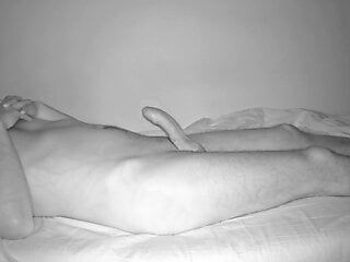 Naturalna erekcja w nocy, kiedy śpię w łóżku