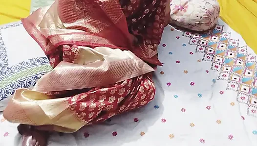 Patronum güzel seksi karımı sikiyor