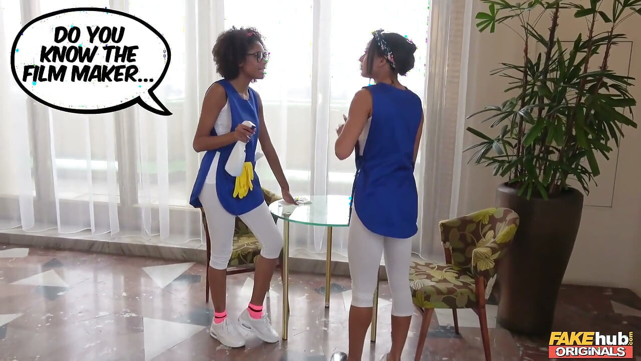 Fakehub Originals - goli Rajan Rajder dobija duplo pušenje i jebe dve latine pre nego što svrši na njihova lica