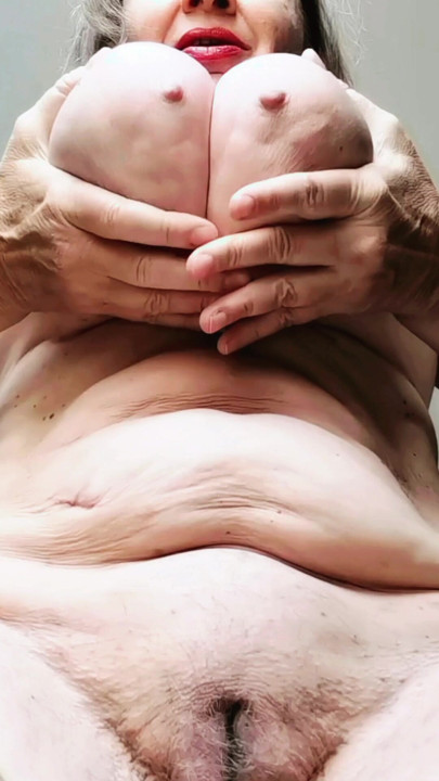 Hot mature pussy