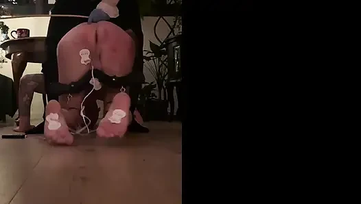 Ein extrem selbstgemachtes Video mit beruhigender, elektronischer Musik und einem demütigenden Ton; Hört, wie sehr er kämpft!