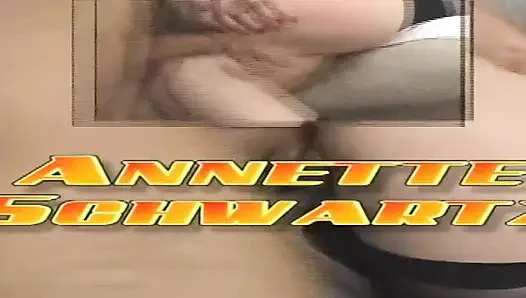 Blonde Babe in Wild Oral and Fingering Action with Ass-to-mouth