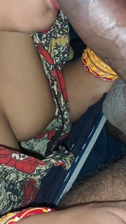Indisk desi blowjob suger sæd i munnen | Klipp 2