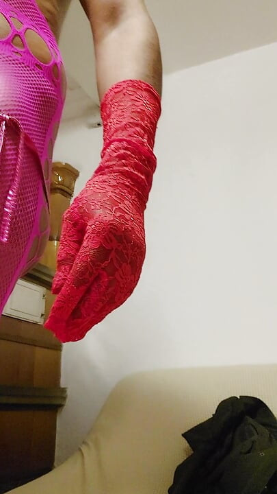 Milah shows off her pink fishnet tail