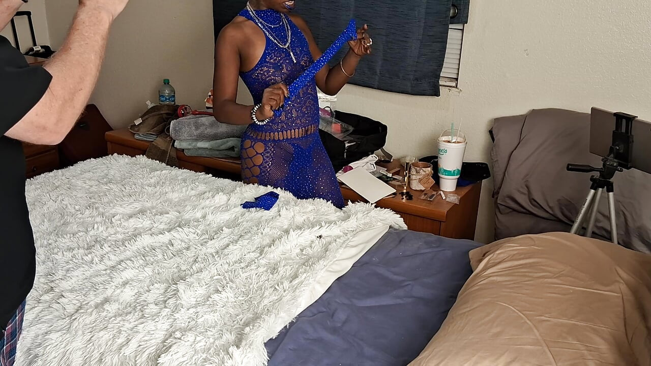 Blue Nasty takes a crwampie